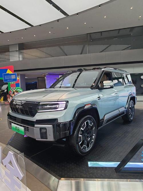 东莞东城区磊梦腾企业管理咨询比亚迪方程豹硬派越野的爆款，英菲尼迪35周年与你共成长